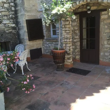 Chateau D'arpaillargues - Les Collectionneurs Arpaillargues-et-Aureillac