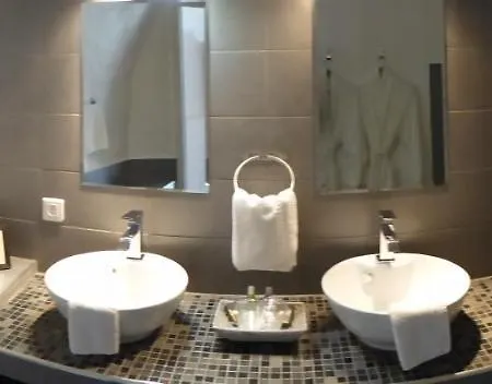 Chateau D'arpaillargues - Les Collectionneurs Hotel 3*